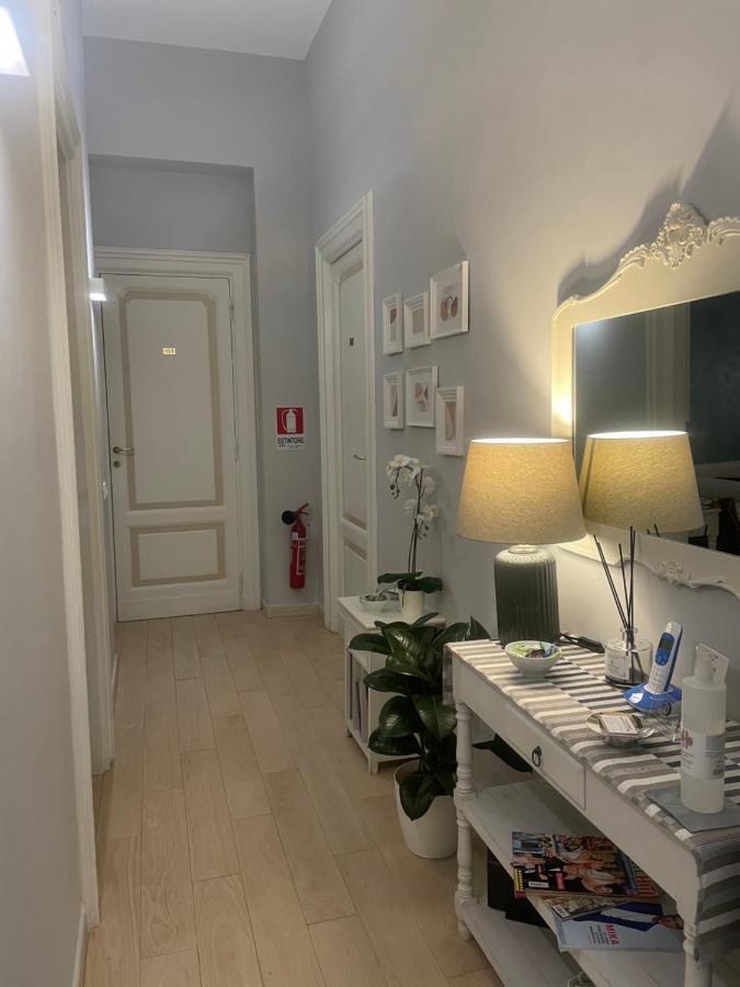Ad Cavour Luxury Rooms - By Ad Roma Εξωτερικό φωτογραφία