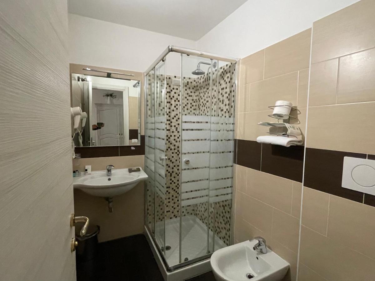 Ad Cavour Luxury Rooms - By Ad Roma Εξωτερικό φωτογραφία
