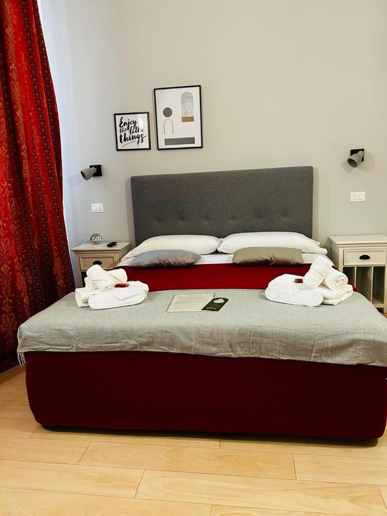 Ad Cavour Luxury Rooms - By Ad Roma Δωμάτιο φωτογραφία