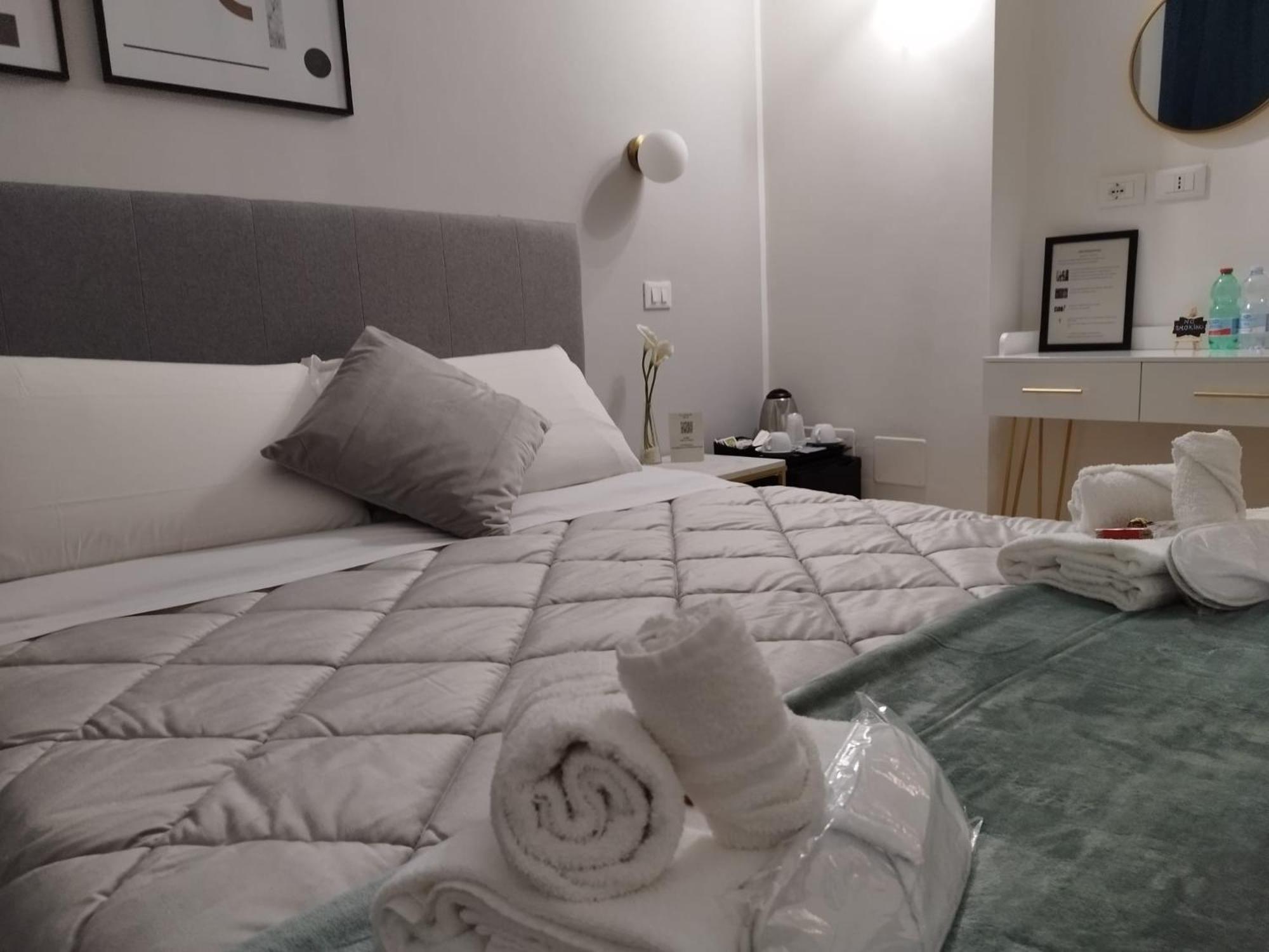 Ad Cavour Luxury Rooms - By Ad Roma Δωμάτιο φωτογραφία